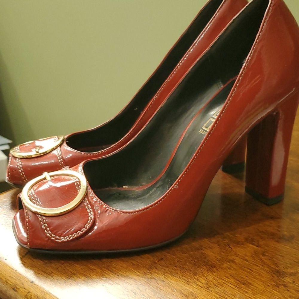 Shoes - Picture 2 of 3